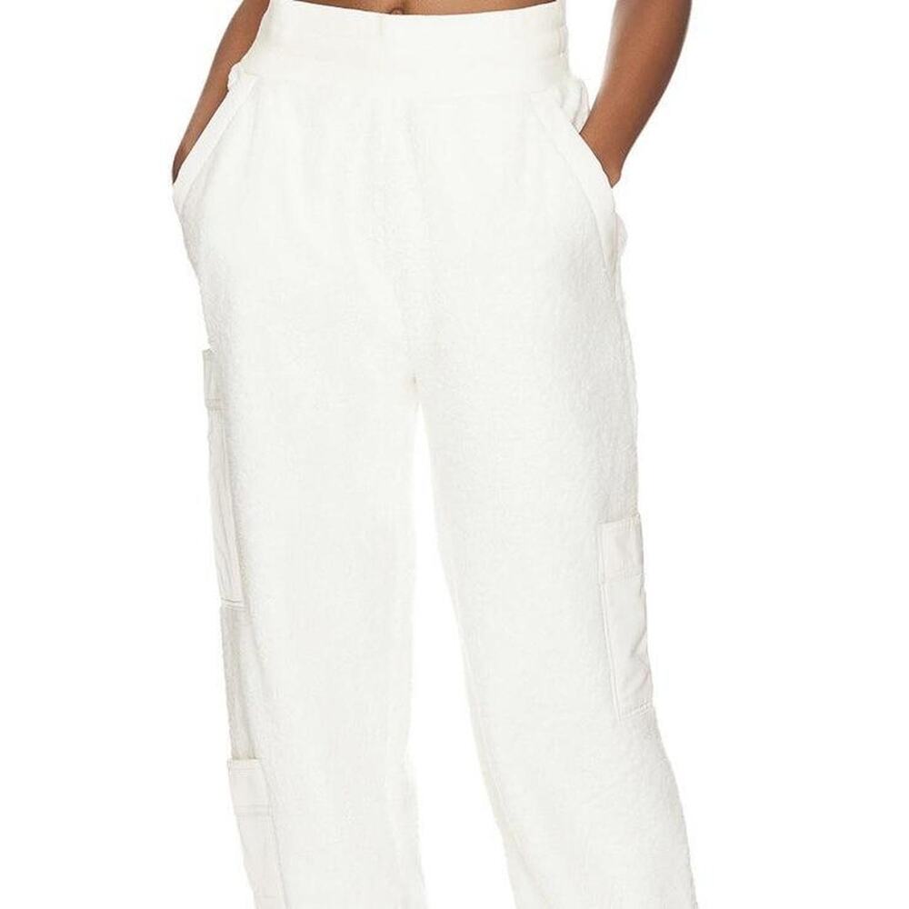 Alo yoga white fleece sweatpants